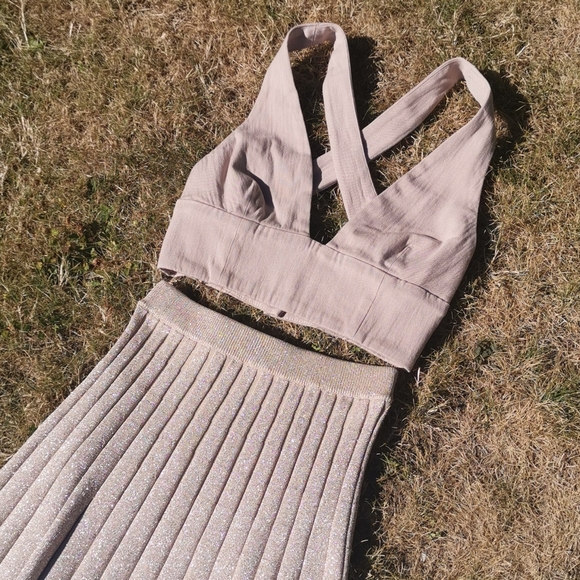 Wilfred Tan Crop Top - Picture 3 of 13